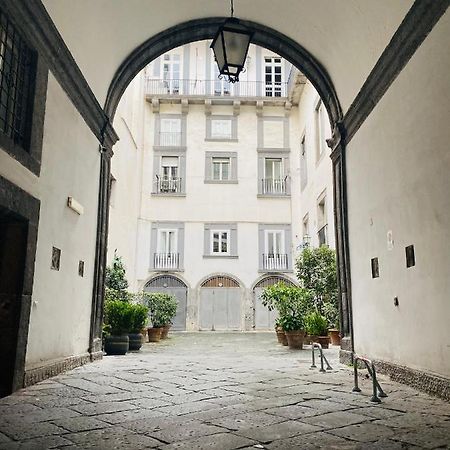Casa Ninetta - Spaccanapoli - Il Tipico Pianterreno Della Napoli Antica! Eksteriør bilde